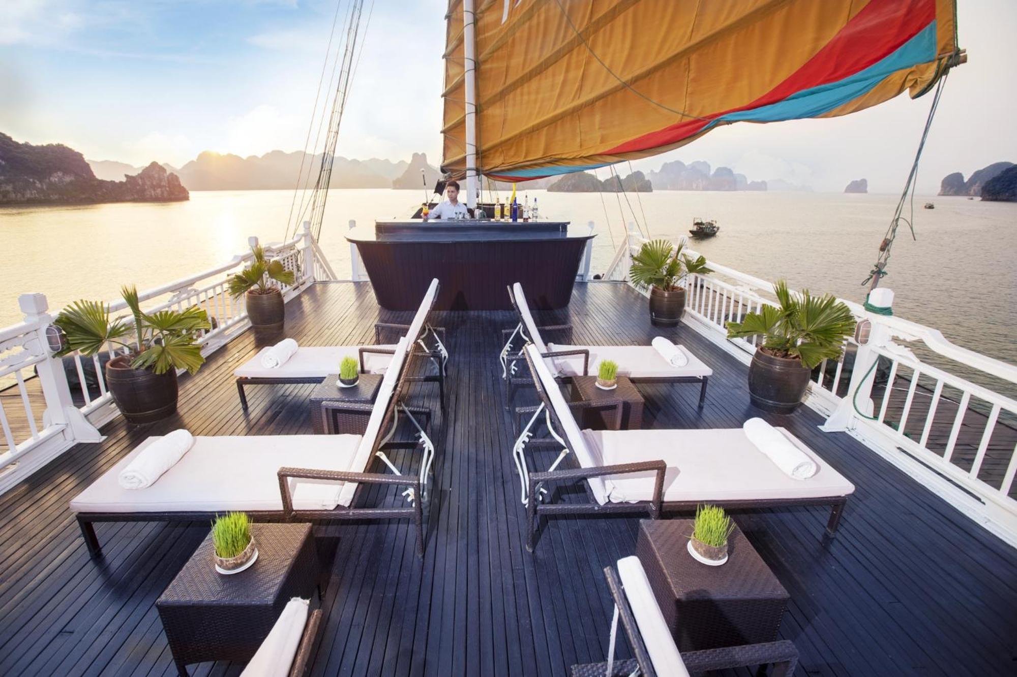 Hera Boutique Cruise Ha Long Bay 外观 照片