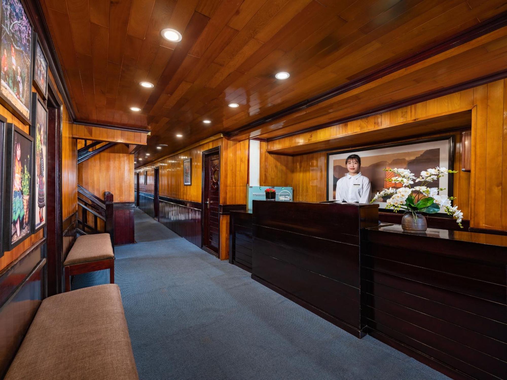 Hera Boutique Cruise Ha Long Bay 外观 照片