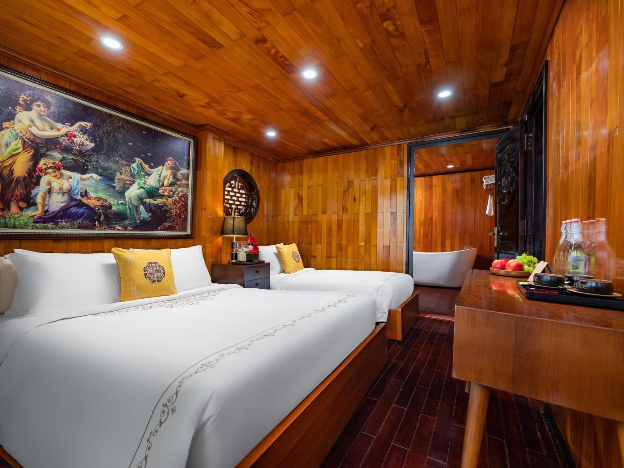 Hera Boutique Cruise Ha Long Bay 外观 照片