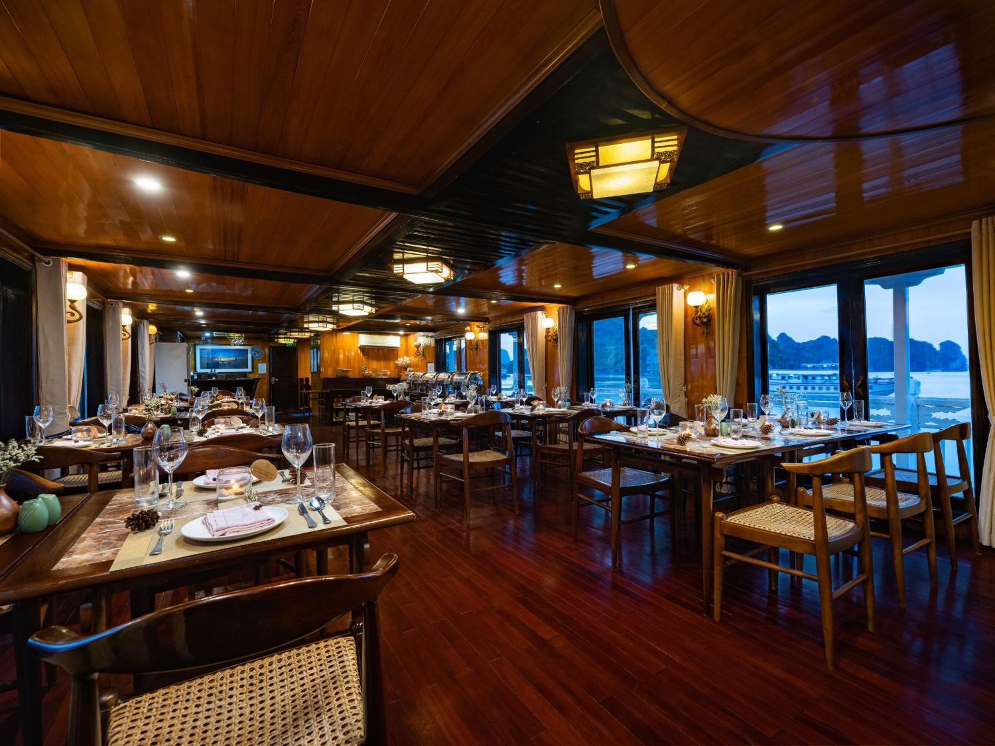 Hera Boutique Cruise Ha Long Bay 外观 照片