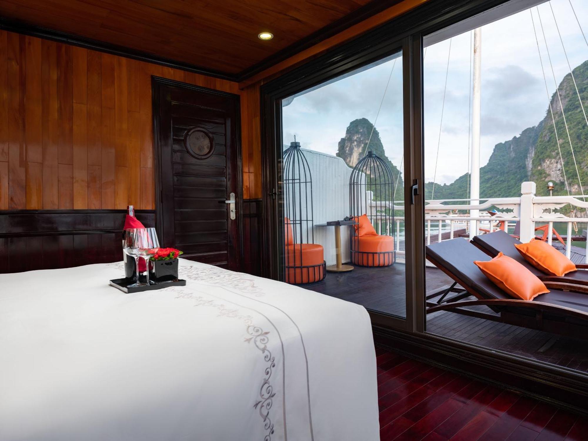 Hera Boutique Cruise Ha Long Bay 外观 照片