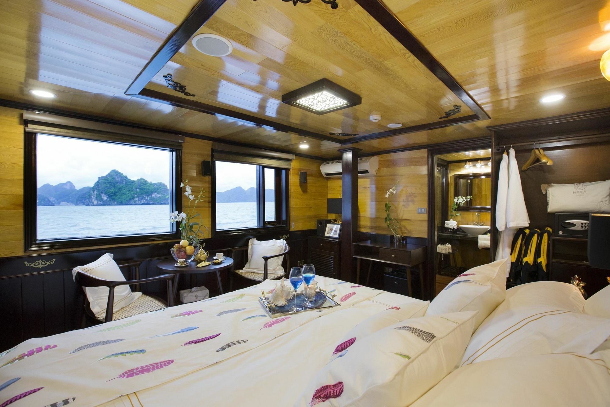 Hera Boutique Cruise Ha Long Bay 外观 照片