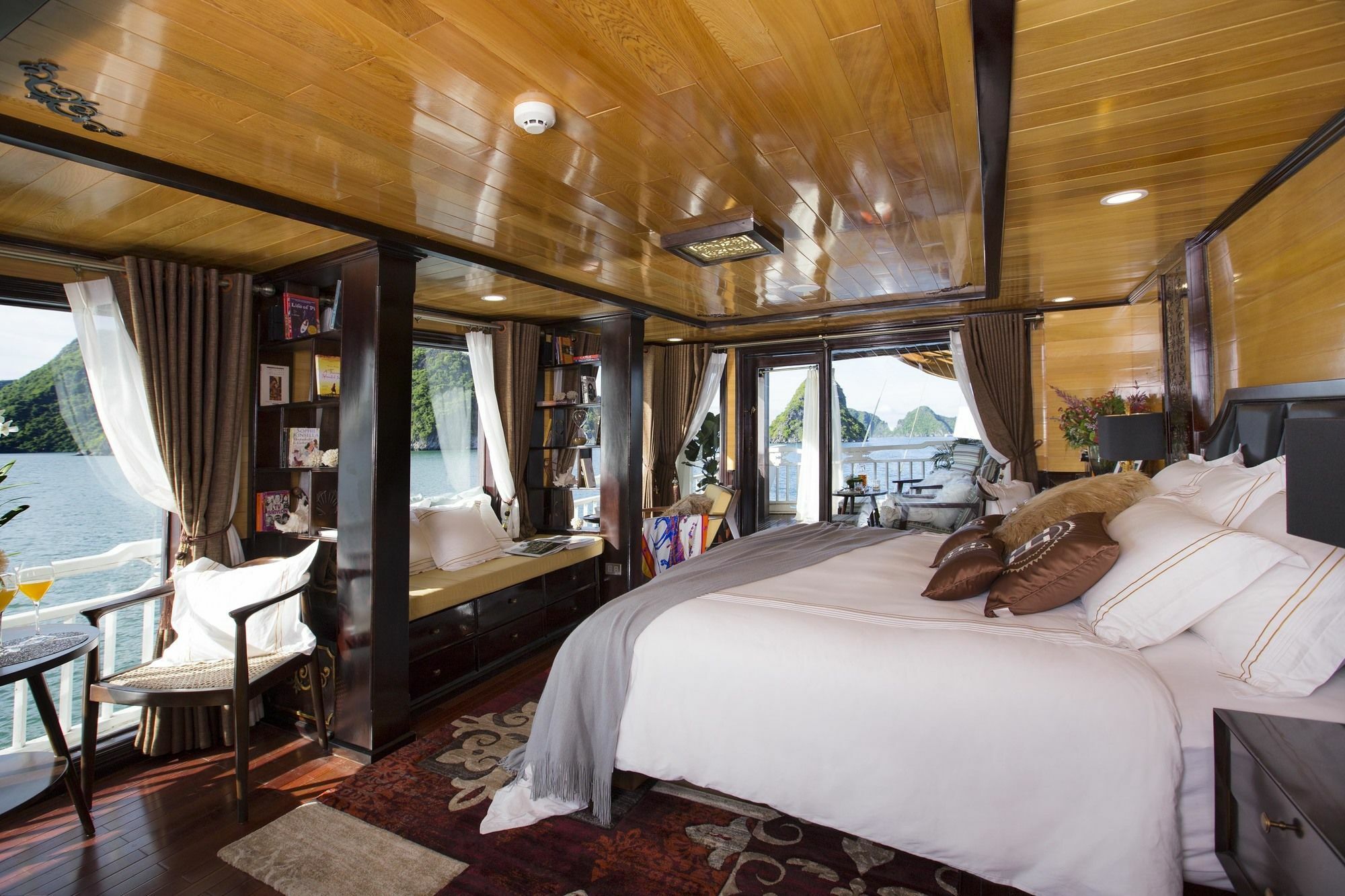 Hera Boutique Cruise Ha Long Bay 外观 照片