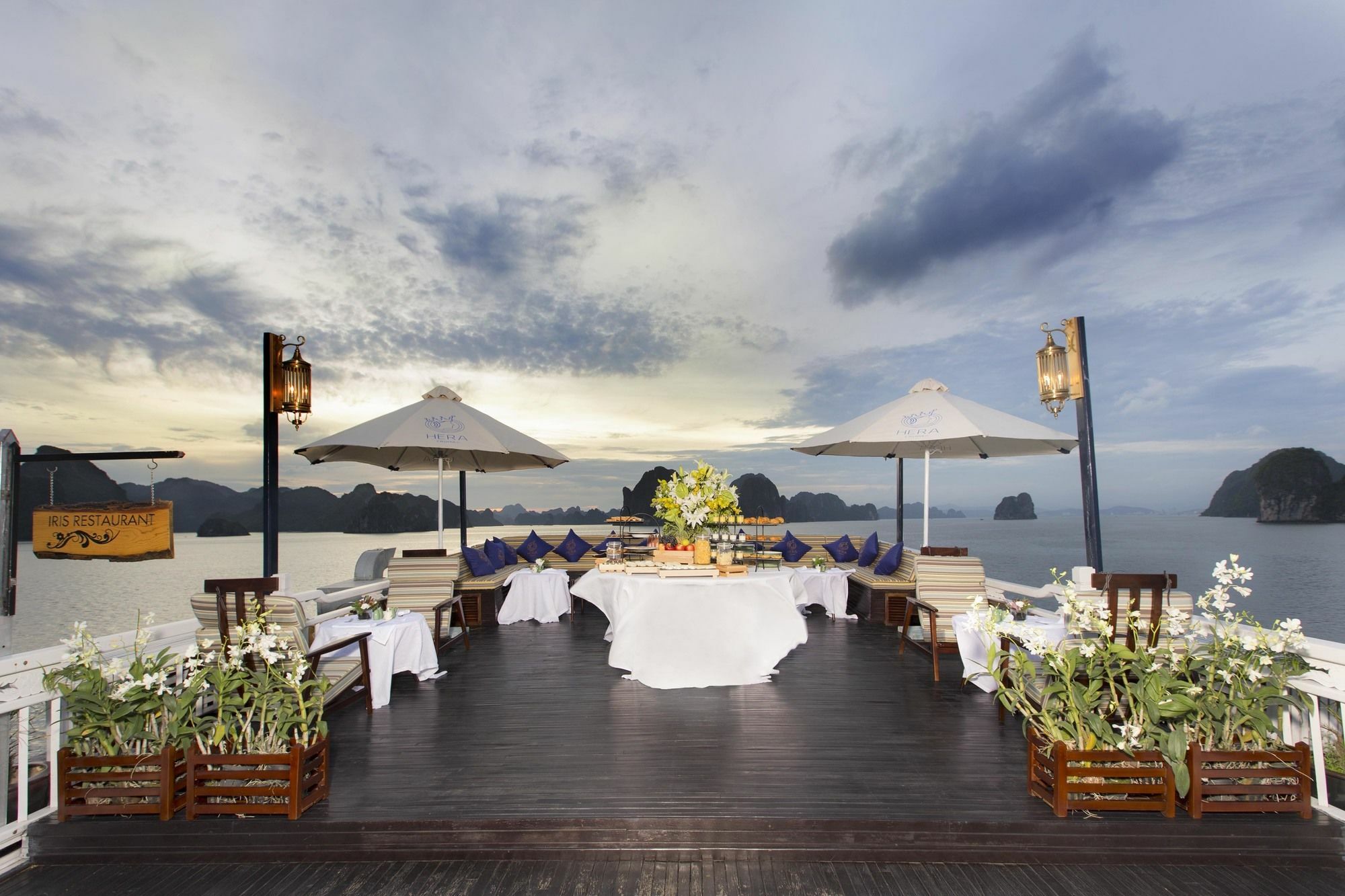 Hera Boutique Cruise Ha Long Bay 外观 照片