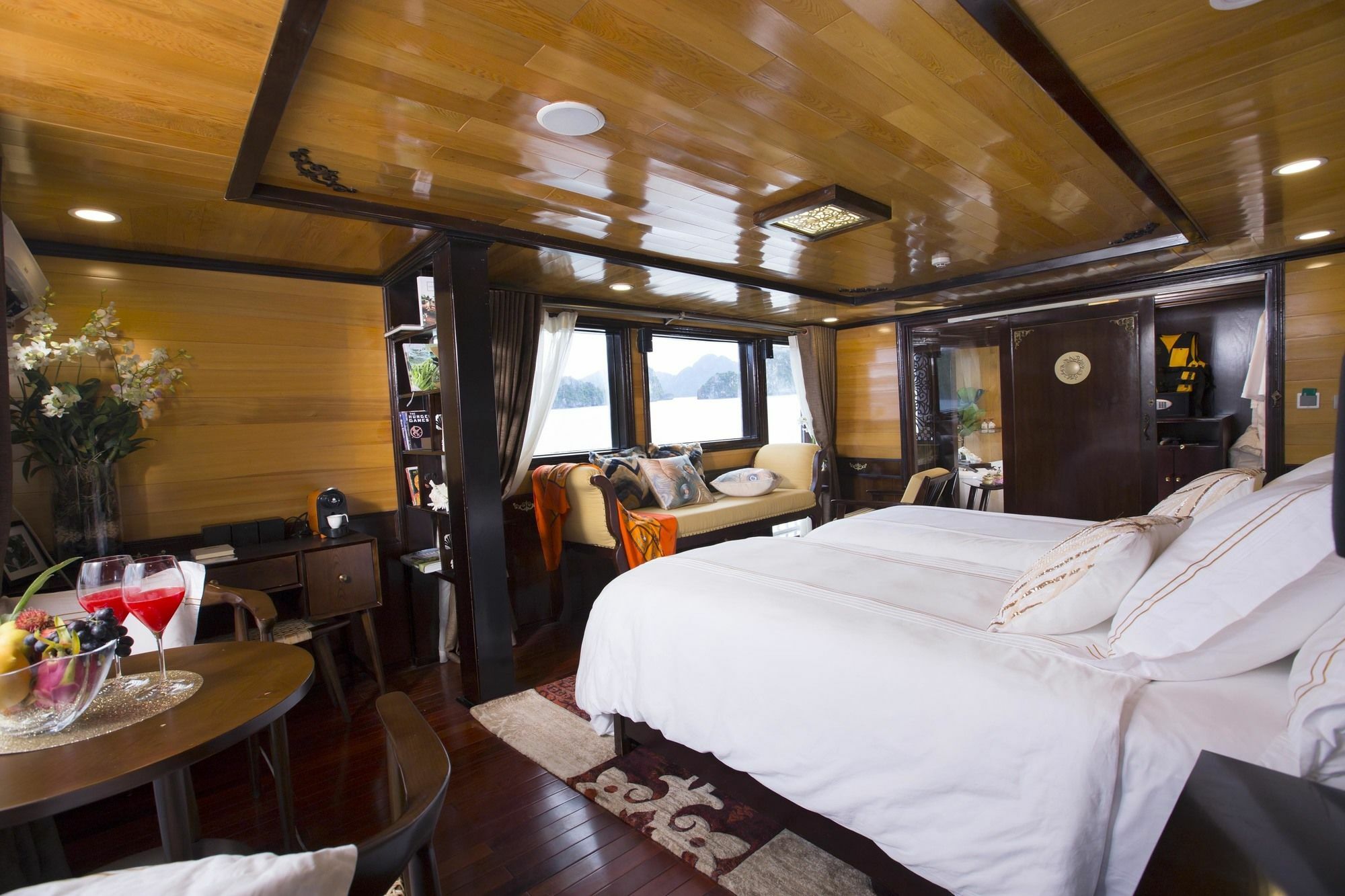 Hera Boutique Cruise Ha Long Bay 外观 照片