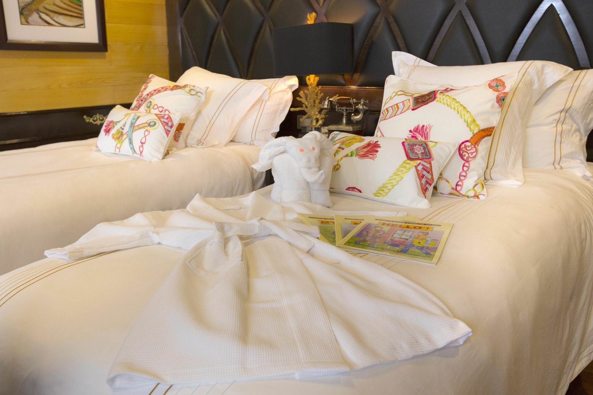 Hera Boutique Cruise Ha Long Bay 外观 照片