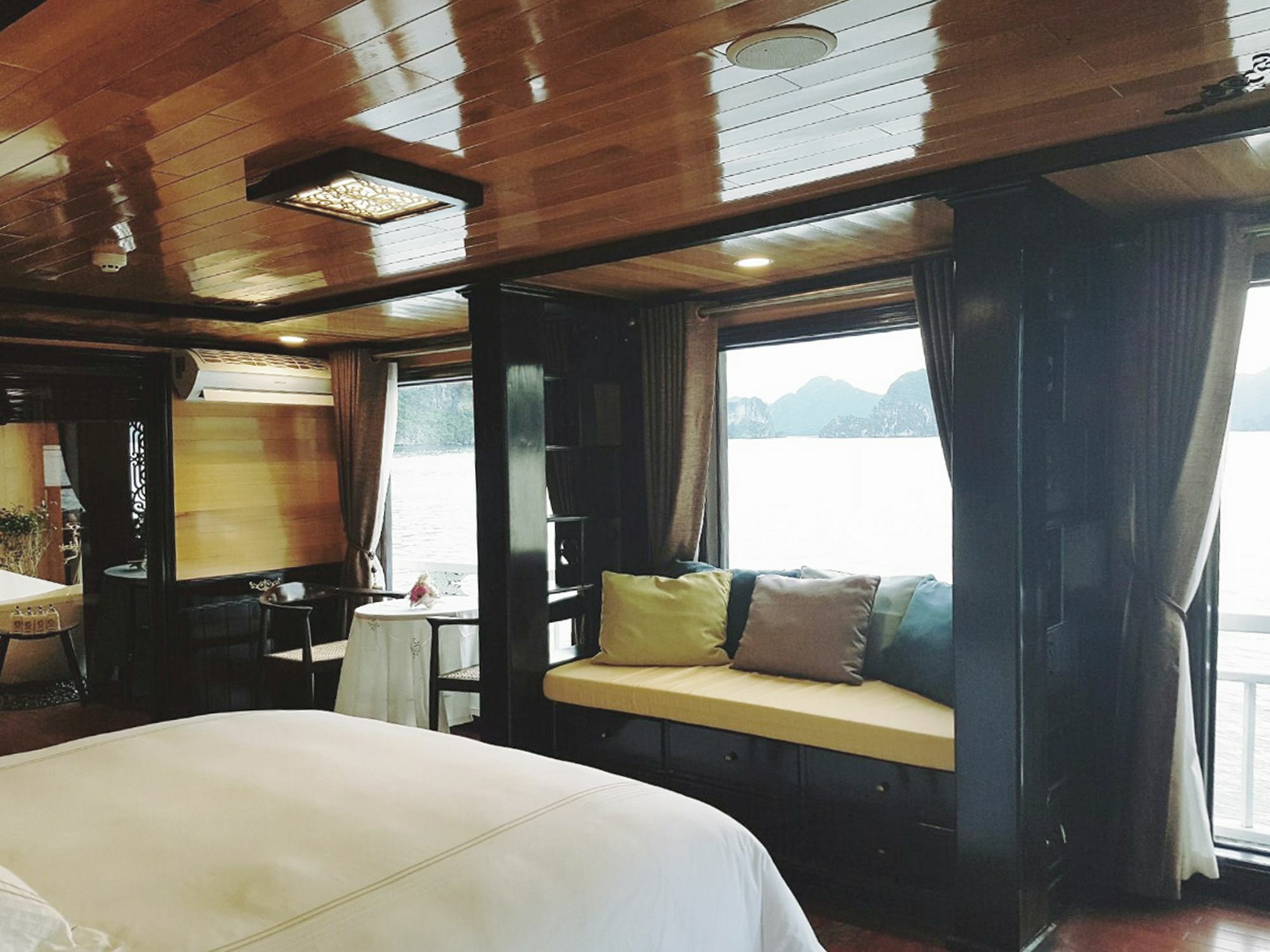 Hera Boutique Cruise Ha Long Bay 外观 照片