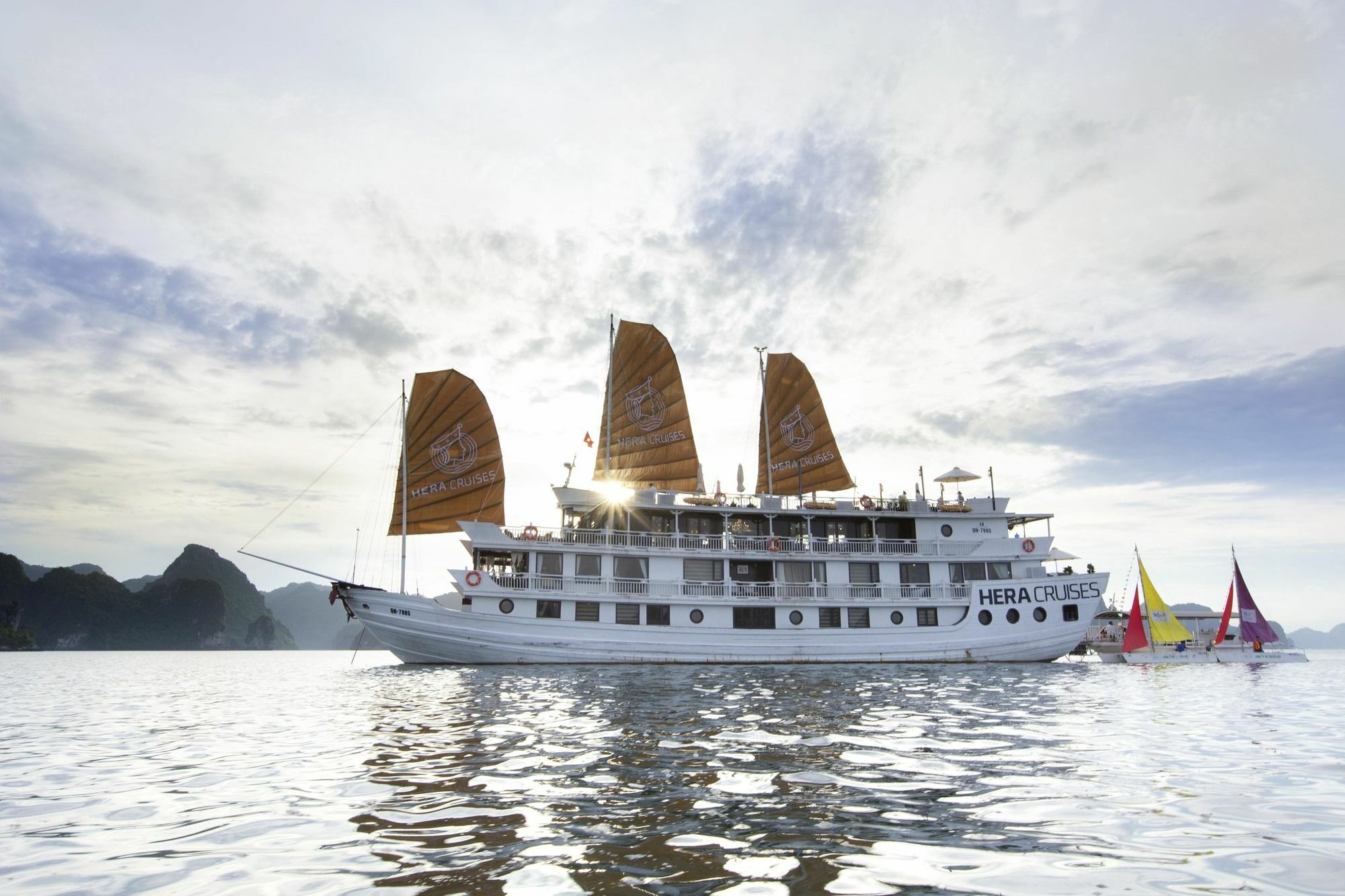 Hera Boutique Cruise Ha Long Bay 外观 照片